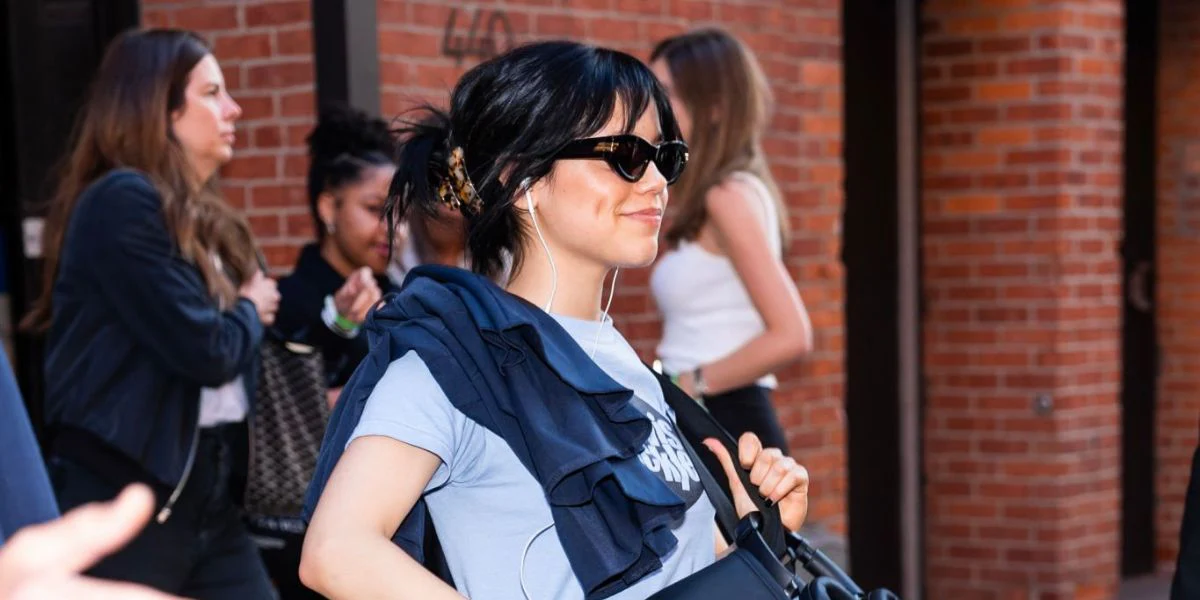Bottega Veneta BV1189S 001 - As Seen On Jenna Oretega & Karina of aespa - Image 4