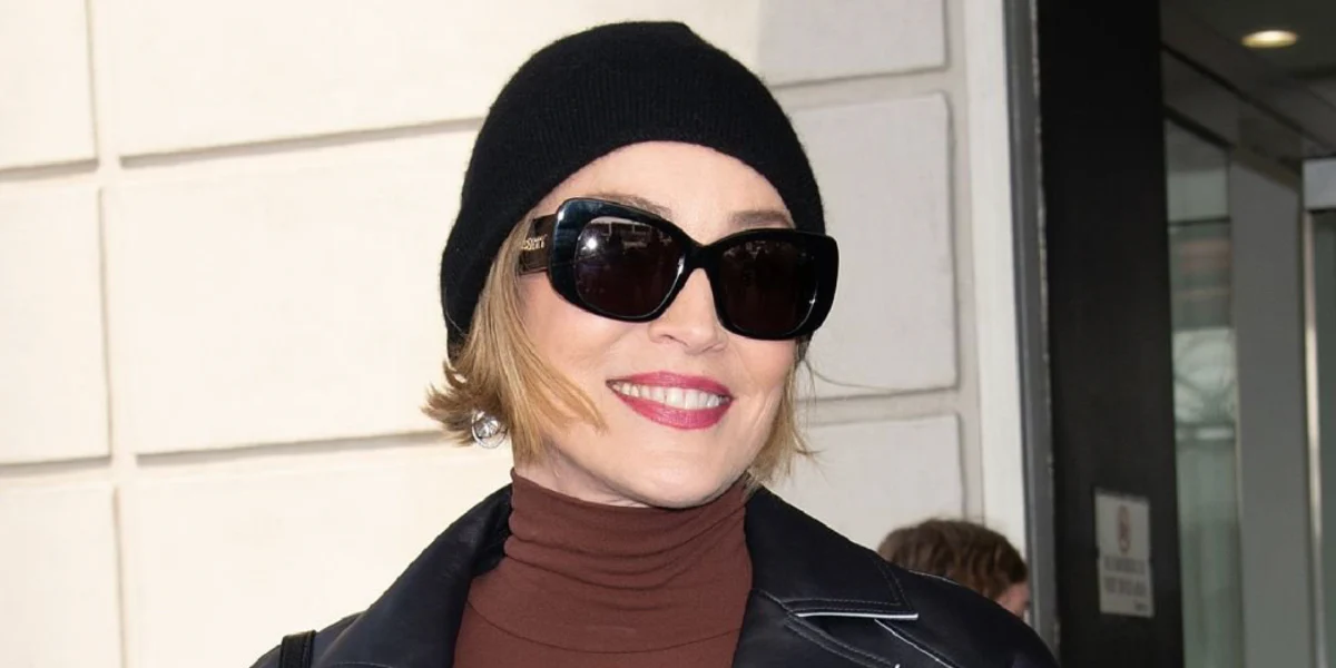 Burberry BE4410 3001/8G - As Seen On Sharon Stone - Image 4