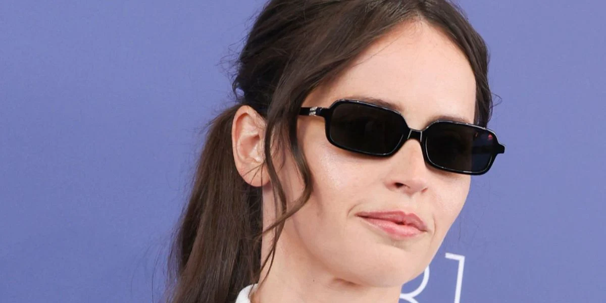Miu Miu Regard MU 11ZS 16K5S0 - As Seen On Charli D'Amelio & Felicity Jones - Image 5