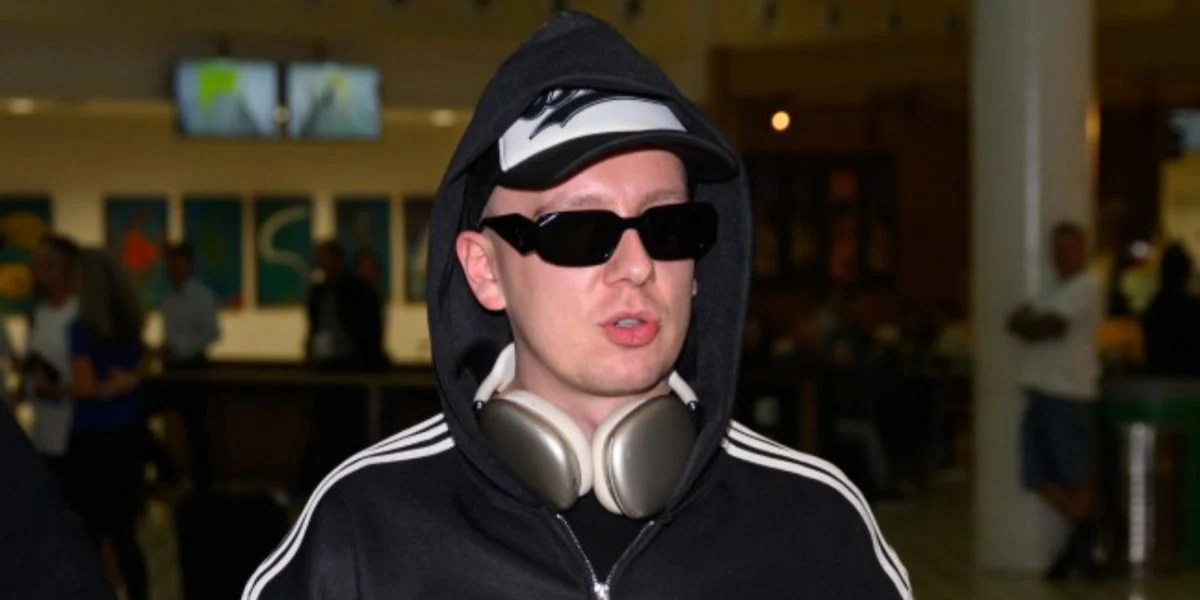 Prada PR 17WS 1AB5S0 Symbole Sunglasses - As Seen On Lamine Yamal & Travis Barker - Image 63
