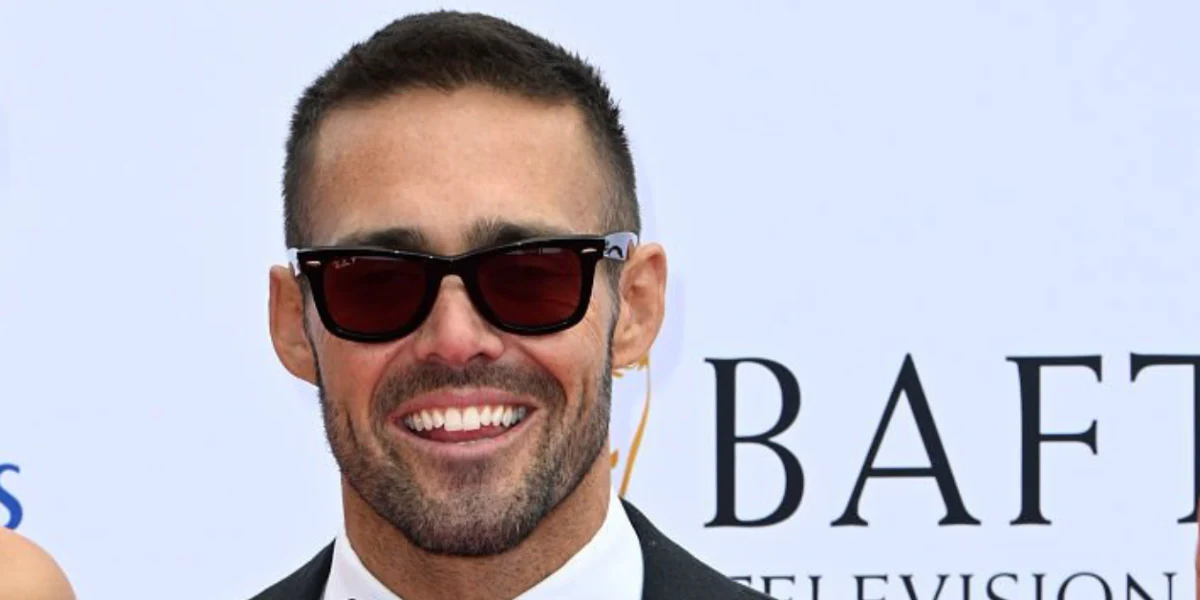 Ray-Ban Wayfarer 2140 902/57 Polarised - As Seen On Jake Gyllenhaal & Elizabeth Banks - Image 11