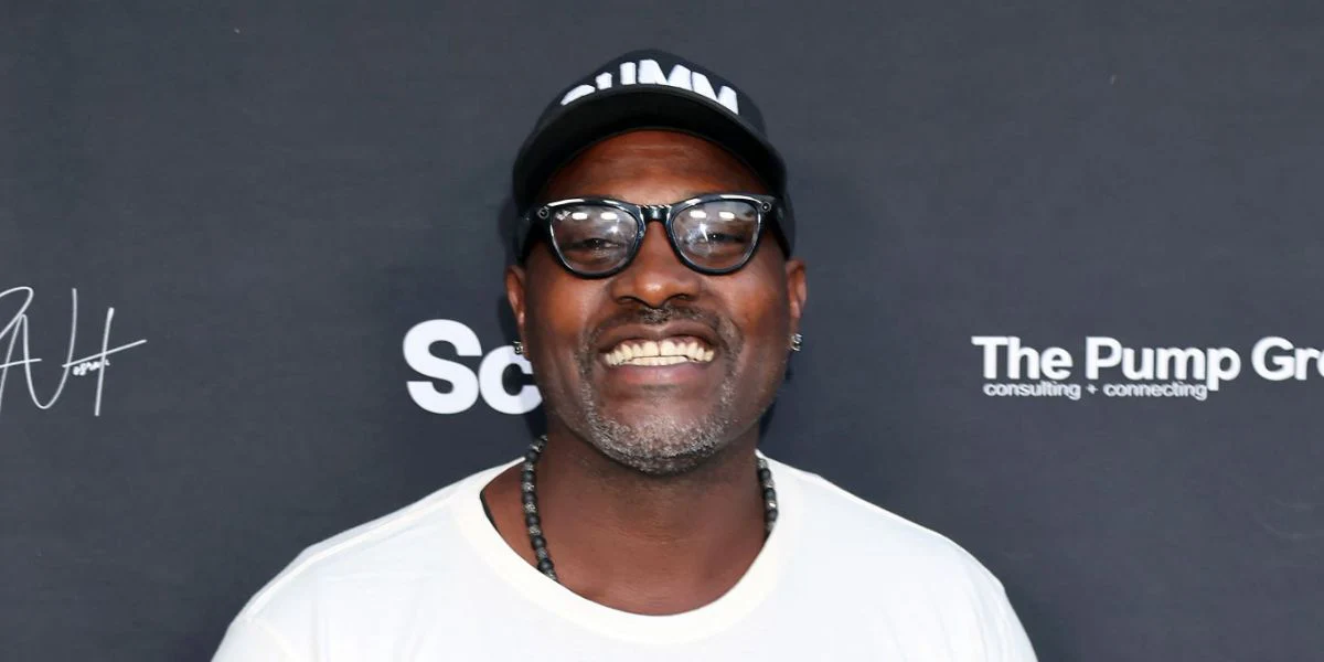 Ray-Ban Meta Skyler Gen 2 RW4014 601/1M Photochromic Smart Glasses - As Seen On Marcellus Wiley - Image 7