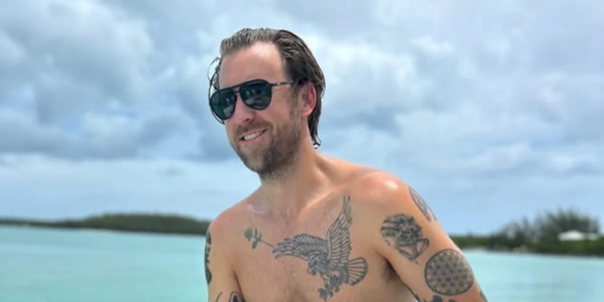 Ray-Ban RB 4376 601/71 - As Seen On Ryan Murphy & Charles Kelley - Image 5