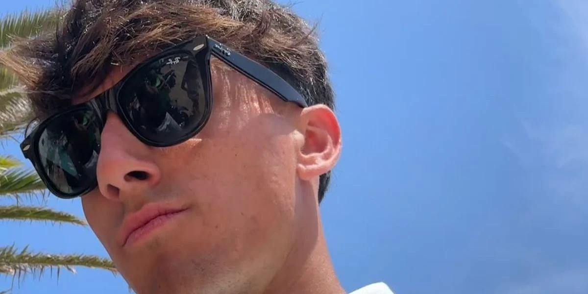 Ray-Ban Wayfarer Ease RB 4340 601 - As Seen on Charles Leclerc & Ethan Hawke - Image 9