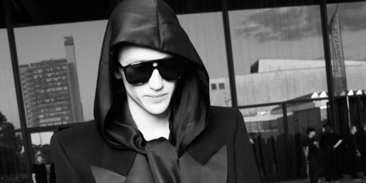 Saint Laurent Sun SL 596 Dune 001 - As Seen On Rosie Huntington-Whiteley & Angelina Jolie - Image 8