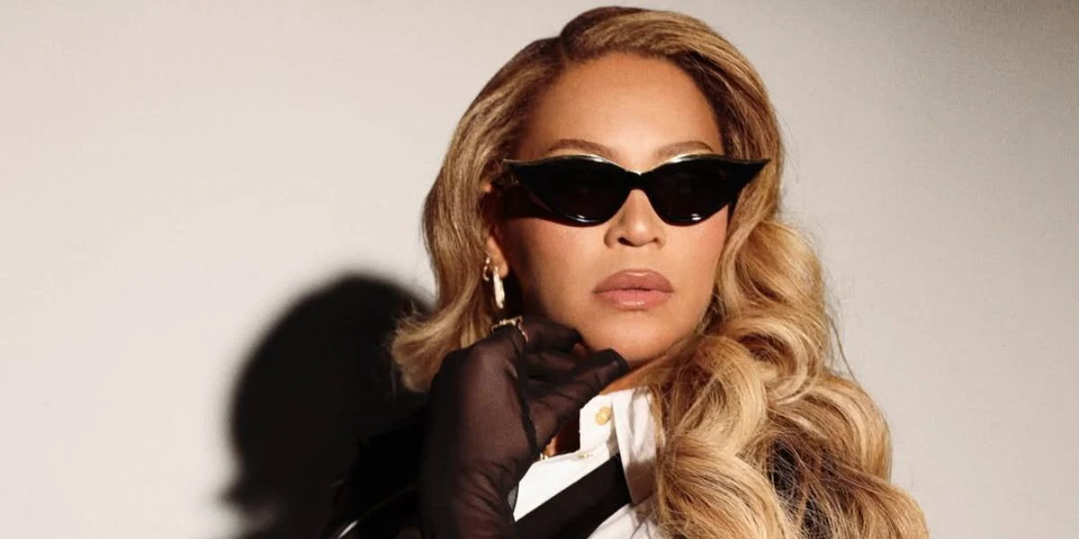 Valentino V-GOLDCUT-II VLS 114A - As Seen On Beyonce & Florence Pugh - Image 5
