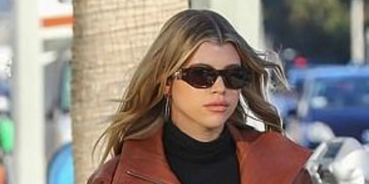 Versace 4361 5217/73 - As Seen On Sofia Richie & Mohamed Ramadan - Image 4