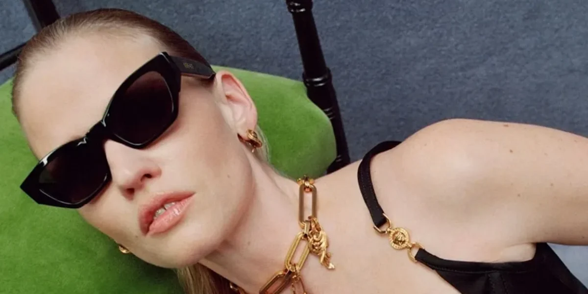 Versace 4488U GB1/87 - As Seen On Lara Stone & Clara Amfo - Image 4